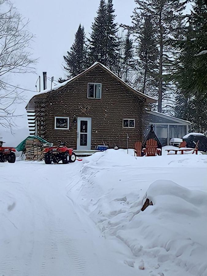 Le Chalet Au Souvenir Bouchette Buitenkant foto